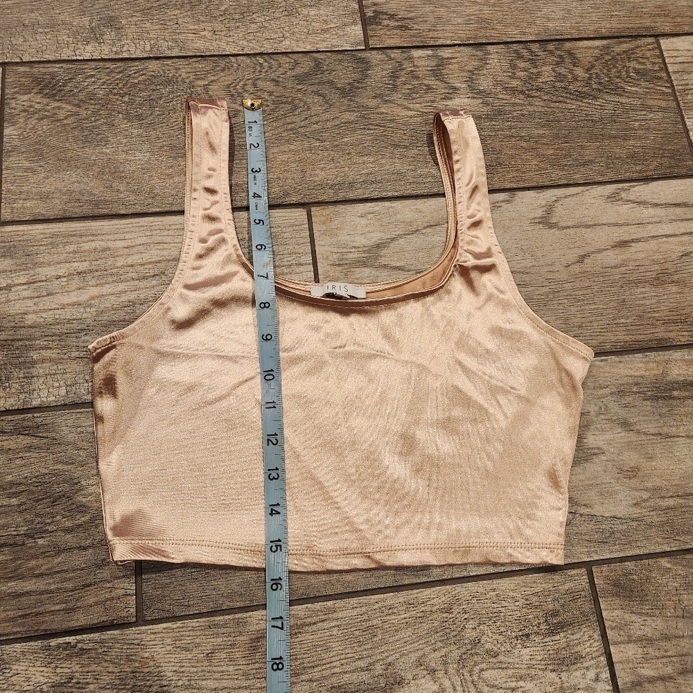 IRIS Champagne Satin Square Neck Crop Top Size Large - Picture 5 of 7
